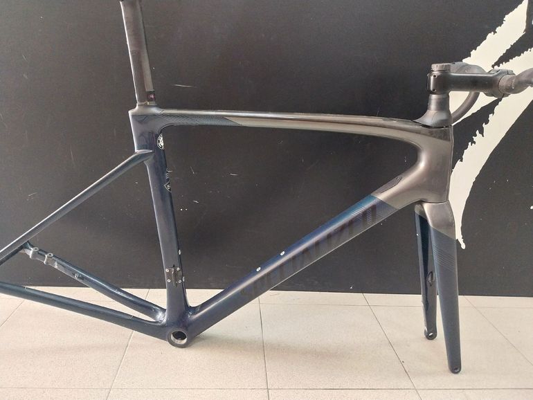 Used Specialized Roubaix Pro - SRAM Force eTap AXS 2020 Frameset 2020 Road & Gravel, Light Gray — image 1 of 5