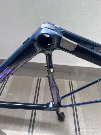 Used Canyon Endurace CF SLX 8 Di2 Aero 2023 Frameset 2023 Road & Gravel, Blue — image 3 of 17