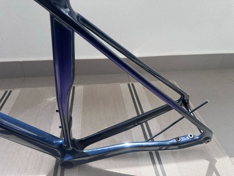 Used Canyon Endurace CF SLX 8 Di2 Aero 2023 Frameset 2023 Road & Gravel, Blue — image 11 of 17