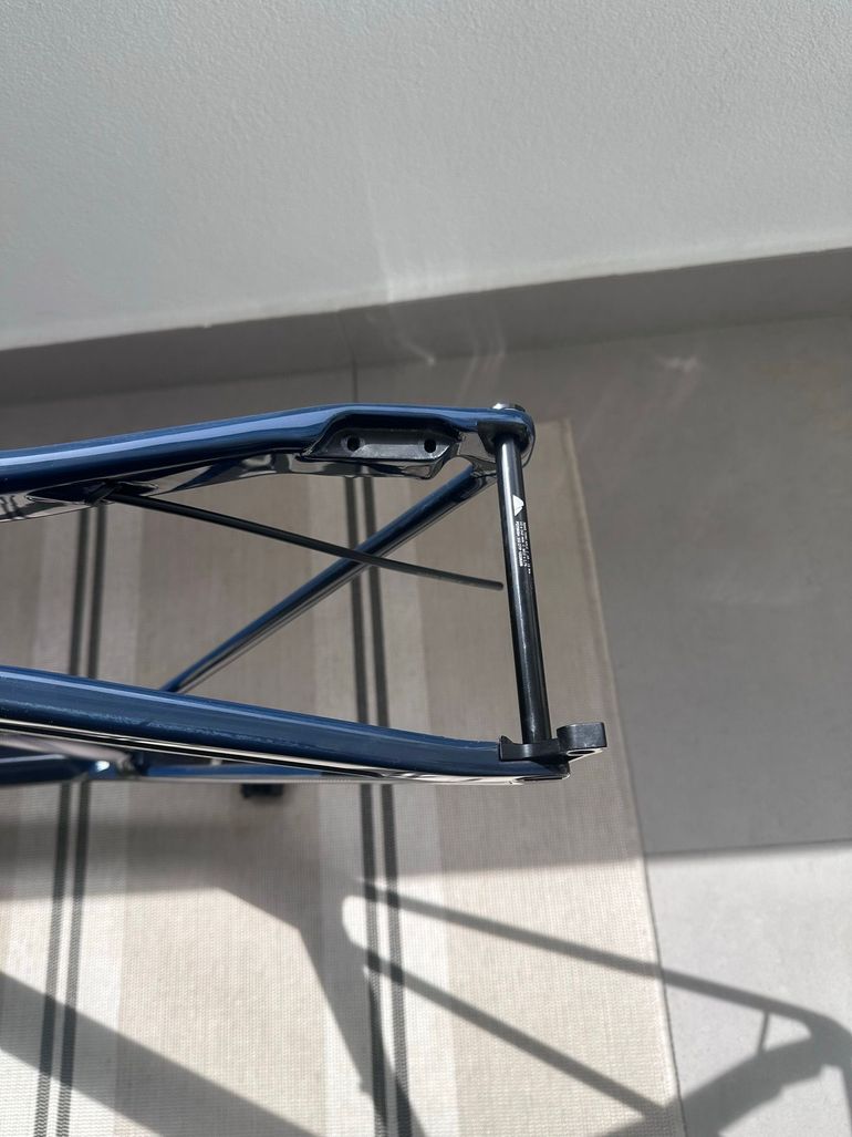 Used Canyon Endurace CF SLX 8 Di2 Aero 2023 Frameset 2023 Road & Gravel, Blue — image 4 of 17