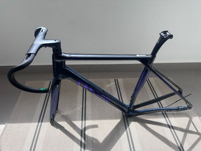Used Canyon Endurace CF SLX 8 Di2 Aero 2023 Frameset 2023 Road & Gravel, Blue — image 1 of 17