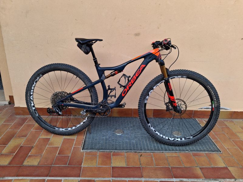 Używany Orbea OIZ M10 2019 2019 Mountainbike — zdjęcie 1 z 4