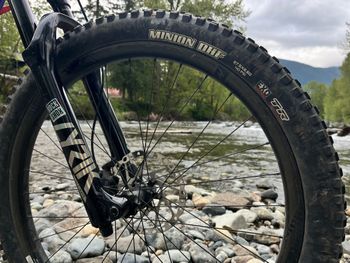 Used Salsa Rustler C XT 2023 2023 Mountainbike, Purple, 27.5 — image 2 of 5