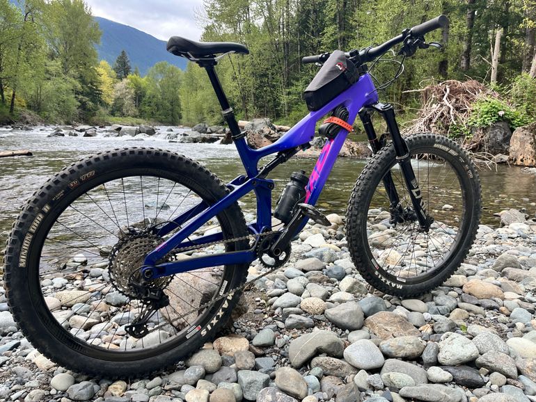 Used Salsa Rustler C XT 2023 2023 Mountainbike, Purple, 27.5 — image 1 of 5
