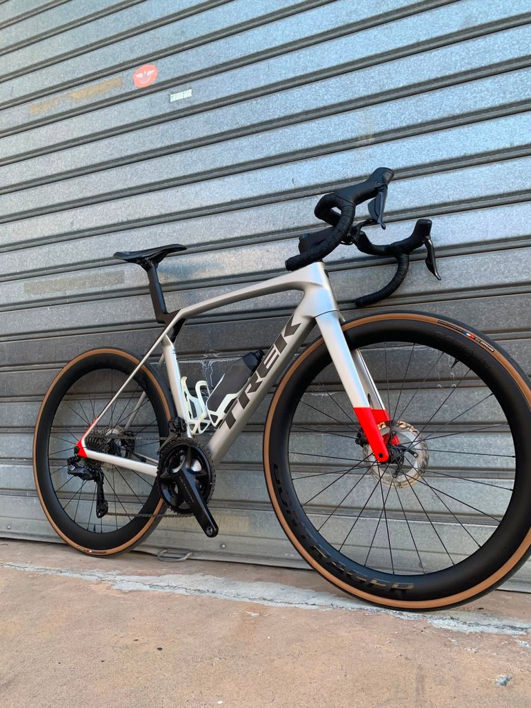 Used Trek Madone SL 7 Gen 8 2026 2026 Road & Gravel, Light Gray — image 3 of 6
