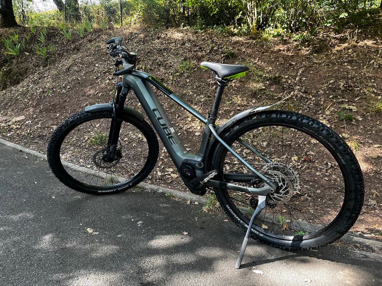 Used CUBE REACTION HYBRID, PRO 625 2023 2023 Mountainbike, Light Gray, 27.5, 29 — image 1 of 5