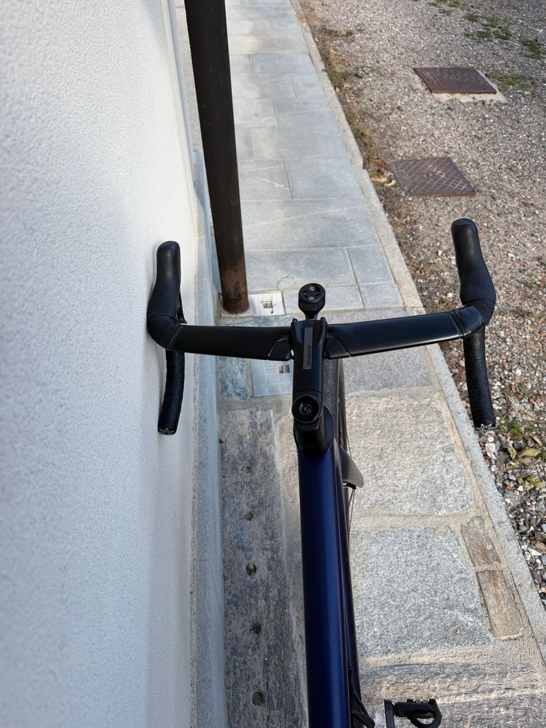 Used Specialized Tarmac Shimano Ultegra Di2 2024 Road & Gravel, Blue — image 6 of 9