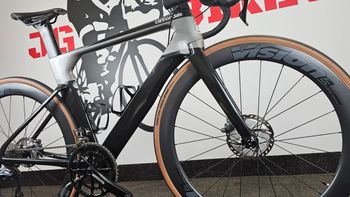 Used Cannondale SystemSix Carbon Ultegra 2023 2023 Road & Gravel, Light Gray — image 9 of 20