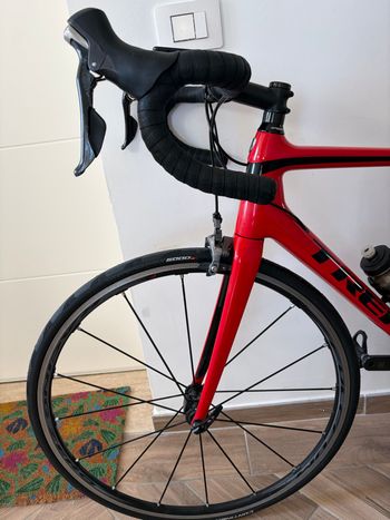 Used Trek Émonda SL 6 2018 2018 Road & Gravel, Red — image 4 of 14