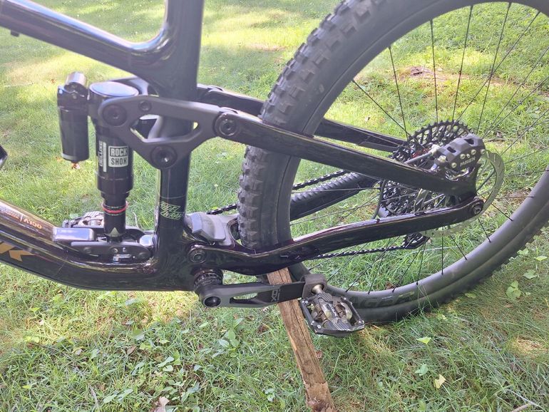 Used Trek Fuel EX 9.9 X0 AXS Gen 7 2026 2026 Mountainbike, Red — image 8 of 8
