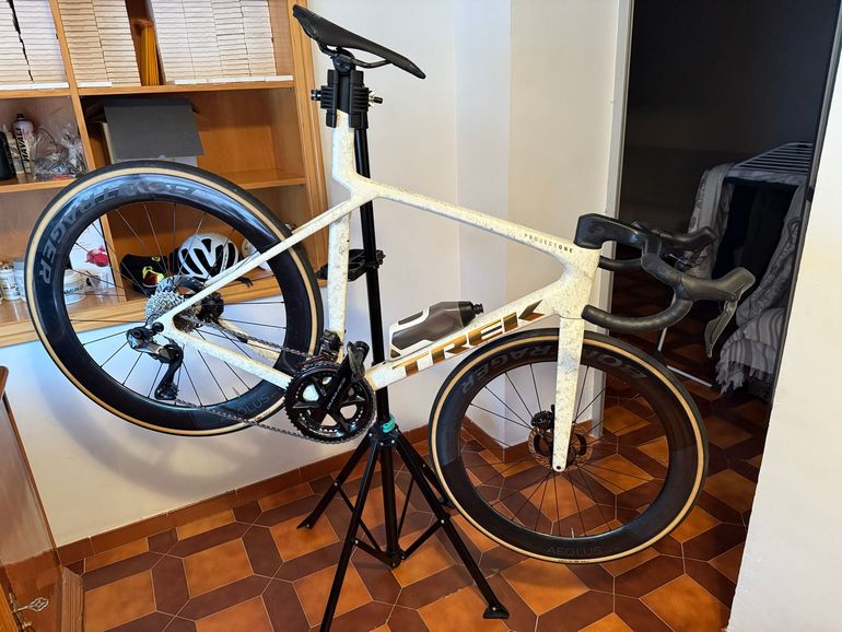 Used Trek Madone SLR 7 Gen 8 2025 2025 Road & Gravel, White — image 1 of 4