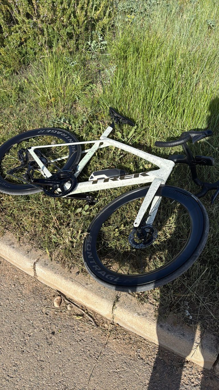 Used Trek Madone SLR 7 Gen 8 2025 2025 Road & Gravel, White — image 3 of 4