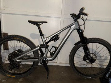 Specialized Stumpjumper EVO Other SRAM - Mountainbike 2026 Mountainbike usato, Grigio chiaro — immagine 2 di 4