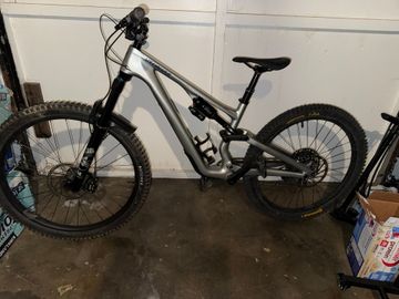 Specialized Stumpjumper EVO Other SRAM - Mountainbike 2026 Mountainbike usato, Grigio chiaro — immagine 1 di 4