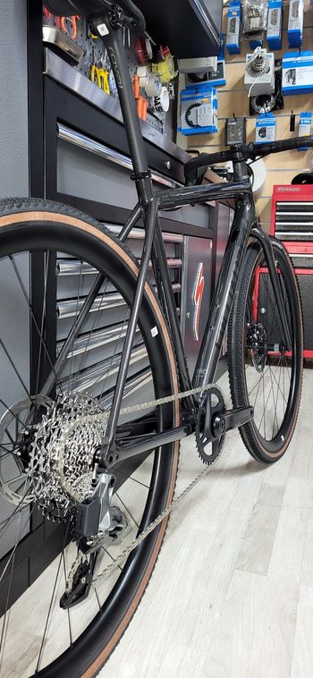 Used Specialized Crux Expert 2024 2024 Road & Gravel, Black — image 2 of 6
