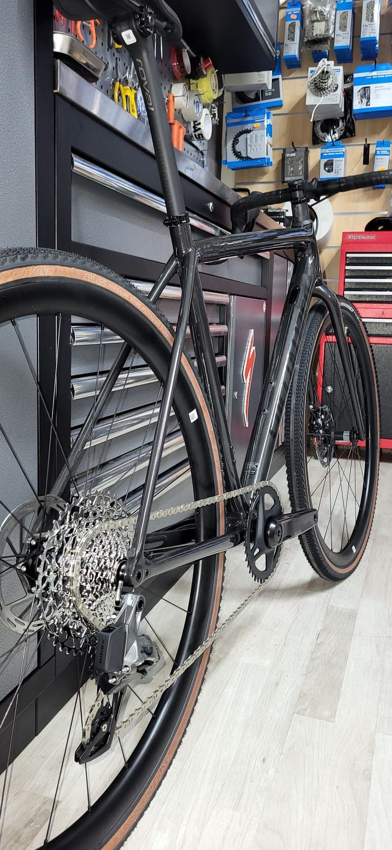 Used Specialized Crux Expert 2024 2024 Road & Gravel, Black — image 2 of 6