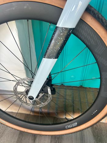 Used Scott Addict Gravel 20 2025 2025 Road & Gravel, Light Gray — image 5 of 7