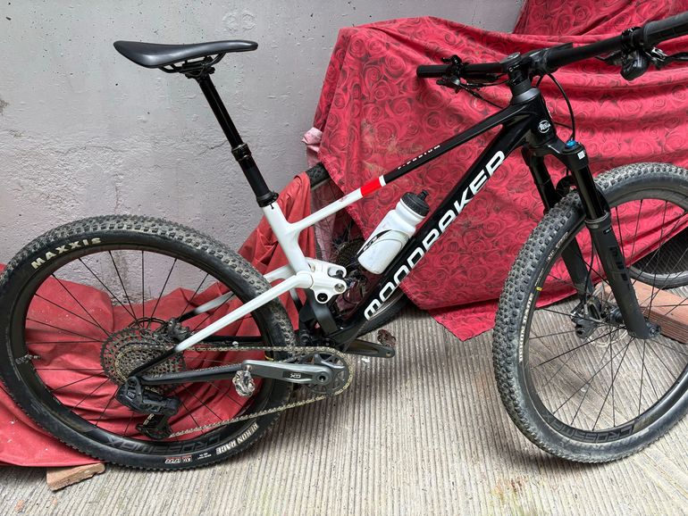 Used Mondraker F-PODIUM RS 2024 2024 Mountainbike, Black, 29 — image 8 of 8