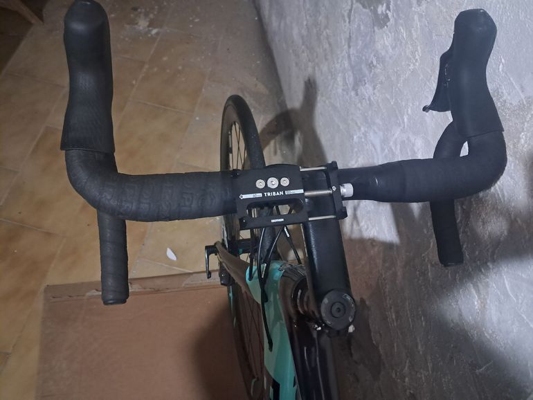 Tweedehands Bianchi Oltre XR3 Disc Ultegra 2020 2020 Road & Gravel — afbeelding 2 van 8
