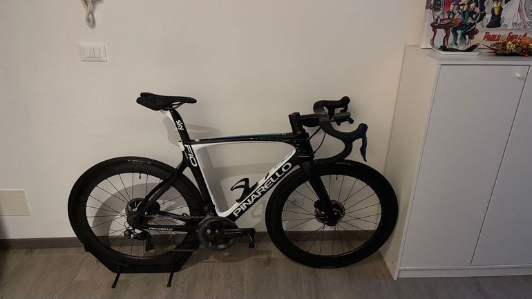 Gebrauchtes Pinarello Dogma Shimano Dura Ace 2018 Road & Gravel, Schwarz — Bild 1 von 6