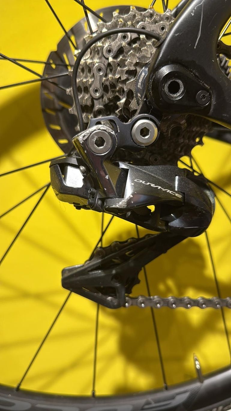 Gebrauchtes Pinarello Dogma Shimano Dura Ace 2018 Road & Gravel, Schwarz — Bild 4 von 6