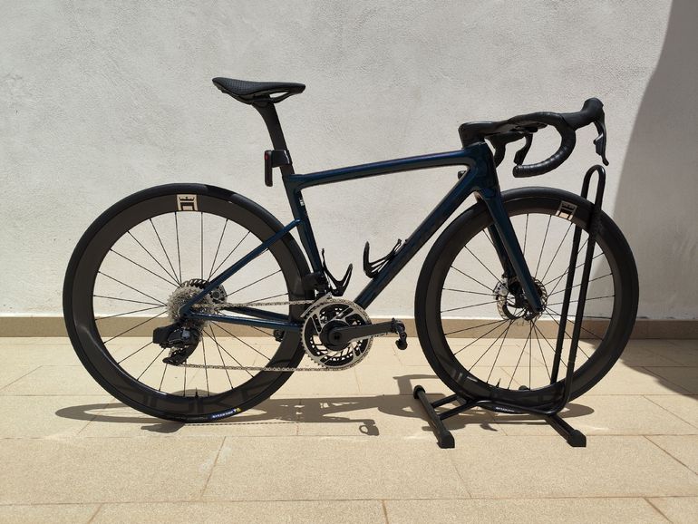 Used Specialized S-Works Tarmac SL8 – SRAM RED AXS 2025 2025 Road & Gravel, Blue — image 1 of 5