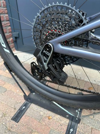 Used Specialized Epic 8 Pro - SRAM X0 AXS, RockShox Ultimate Flight Attendant 2026 2026 Mountainbike, Blue, 29 — image 4 of 5