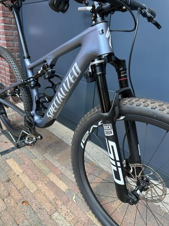 Used Specialized Epic 8 Pro - SRAM X0 AXS, RockShox Ultimate Flight Attendant 2026 2026 Mountainbike, Blue, 29 — image 2 of 5