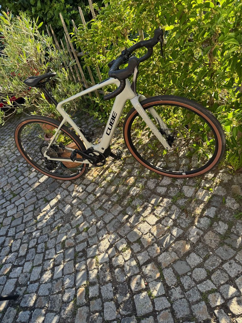 Used CUBE NUROAD HYBRID C:62, RACE 400X 2026 2026 Road & Gravel, Light Gray — image 1 of 4