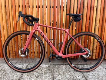 Käytetty Canyon Grizl CF SL 8 1by 2024 2024 Road & Gravel