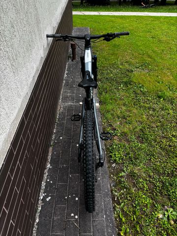 Used Focus THRON 6.8 2021 2021 Mountainbike, Light Gray, 29 — image 4 of 8