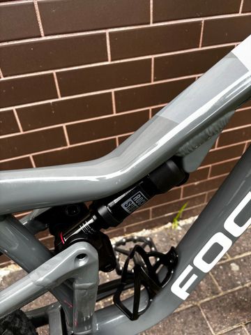 Used Focus THRON 6.8 2021 2021 Mountainbike, Light Gray, 29 — image 5 of 8