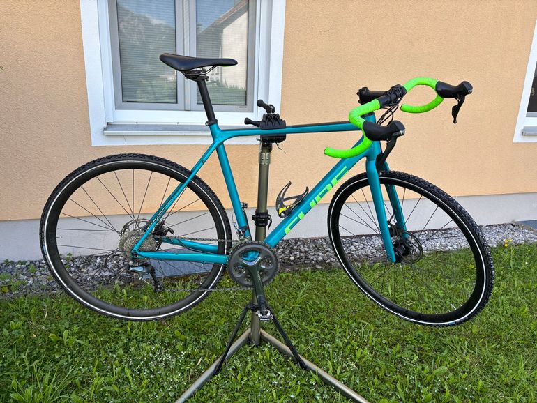 Used CUBE CROSS RACE 2023 2023 Road & Gravel, Green — image 1 of 4