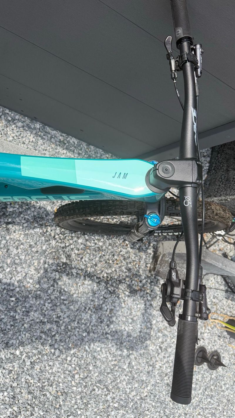 Used Focus JAM 8.9 2022 2022 Mountainbike, Green, 29 — image 6 of 8