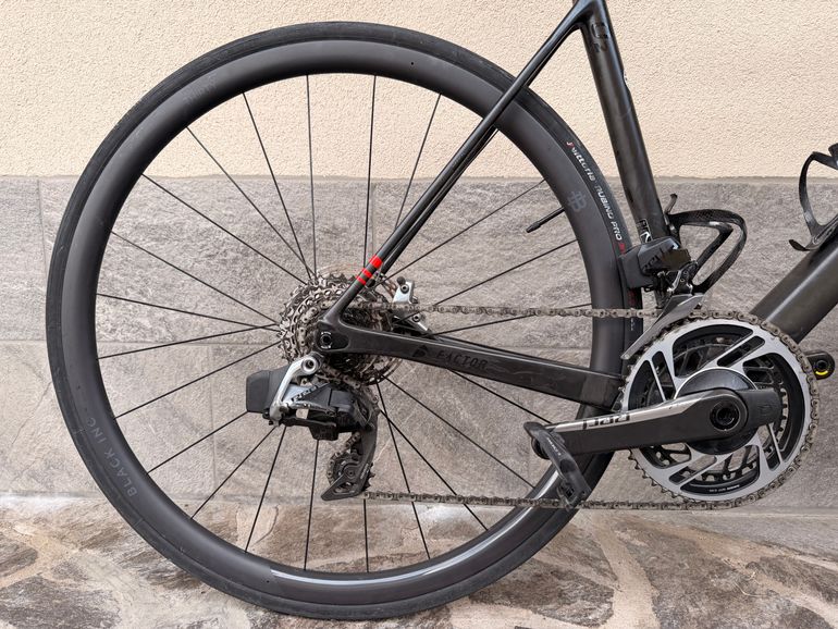 Used Factor O2 VAM SRAM RED eTap AXS w/ Power Meter 2023 2023 Road & Gravel, Black — image 2 of 15