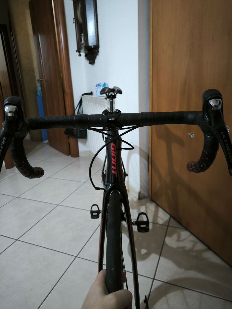 Used Giant Propel Advanced 1 2020 2020 Road & Gravel, Red — image 5 of 7