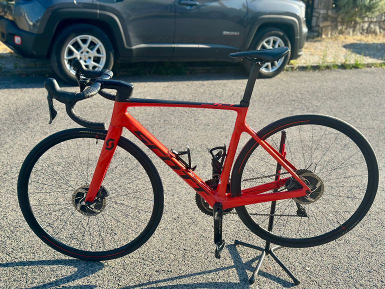 Scott Addict RC 10 2020 2020 Road & Gravel d'occasion — image 1 sur 15