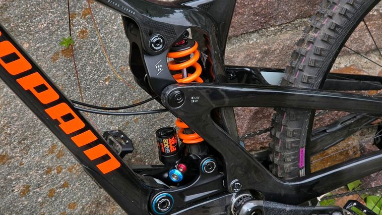 Použité Propain Rage CF 29 Highend 2022 2022 Mountainbike — obrázek 9 z 14