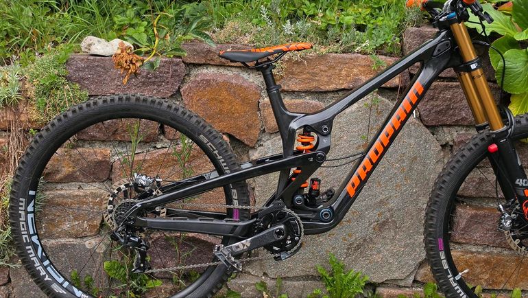 Použité Propain Rage CF 29 Highend 2022 2022 Mountainbike — obrázek 4 z 14