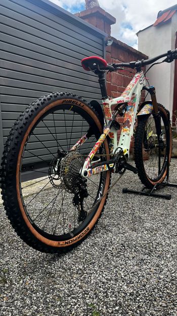 Used Orbea RISE M10 2022 2022 Mountainbike, White, 29 — image 4 of 15