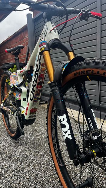 Used Orbea RISE M10 2022 2022 Mountainbike, White, 29 — image 3 of 15