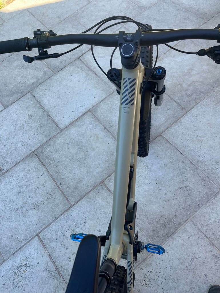 Used Commencal Clash SRAM SX Eagle 2022 Mountainbike, Light Gray — image 11 of 11