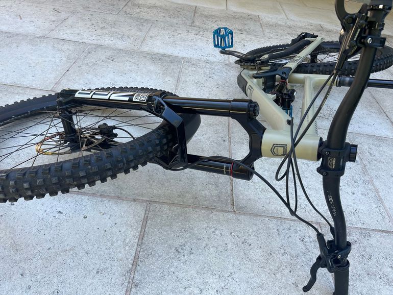 Used Commencal Clash SRAM SX Eagle 2022 Mountainbike, Light Gray — image 7 of 11