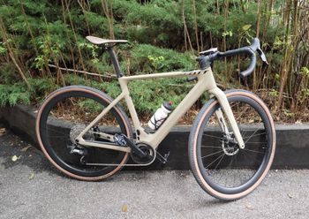 Used Scott Solace Gravel eRIDE 20 2023 2023 Road & Gravel, Light Gray — image 2 of 3