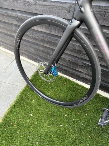 Used Specialized Aethos Pro - Force eTap AXS 2025 2025 Road & Gravel, Black — image 6 of 11
