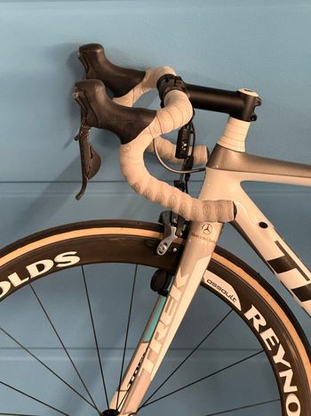 Used Trek Madone Shimano Dura Ace 2012 Road & Gravel, White — image 6 of 9