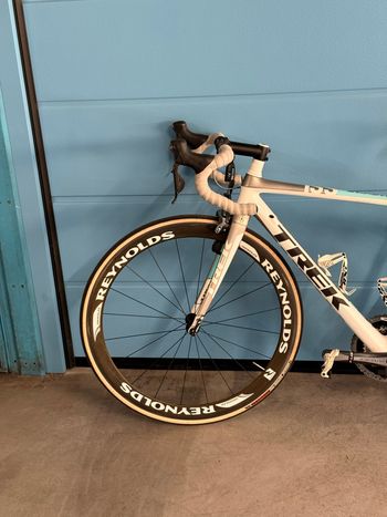 Used Trek Madone Shimano Dura Ace 2012 Road & Gravel, White — image 8 of 9