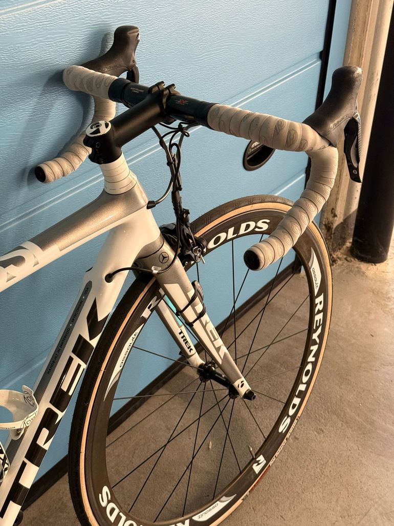 Used Trek Madone Shimano Dura Ace 2012 Road & Gravel, White — image 4 of 9