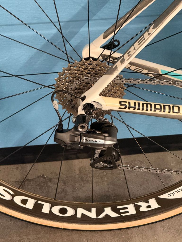 Used Trek Madone Shimano Dura Ace 2012 Road & Gravel, White — image 2 of 9