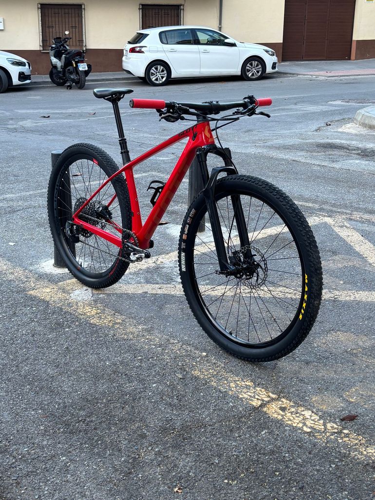 Used Scott Scale 940 2023 2023 Mountainbike, Red, 29 — image 6 of 9